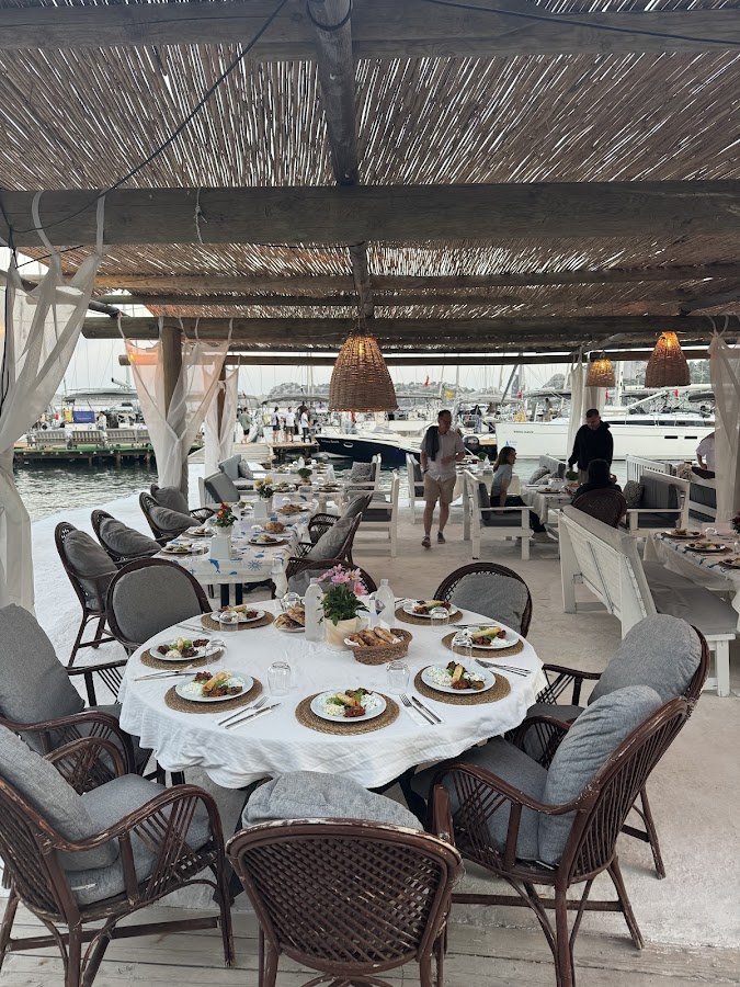 Loryma Restaurant