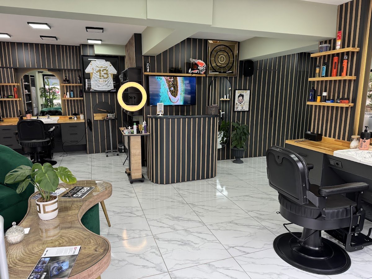 Ahmet Çömlekçi Barber's Club