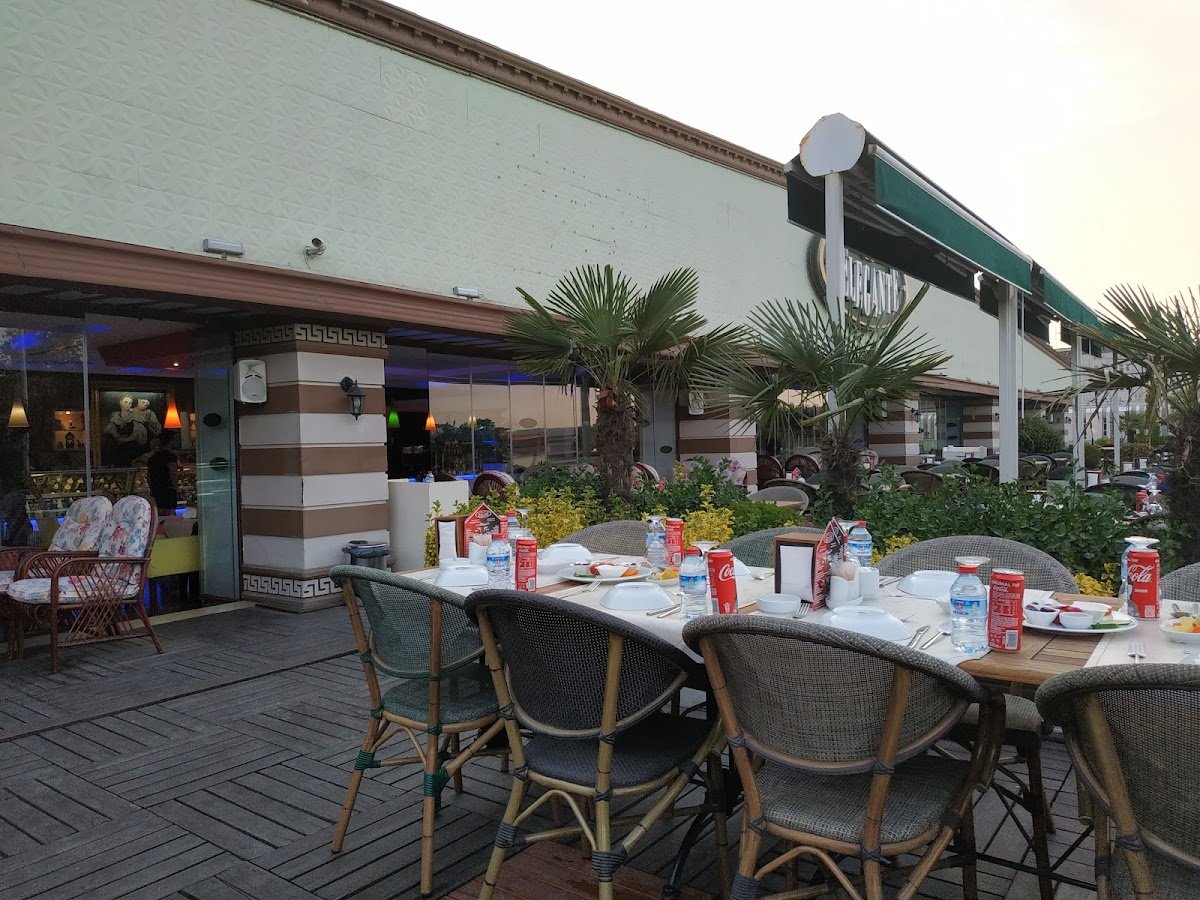 Elegante Cafe Restorant Sakarya