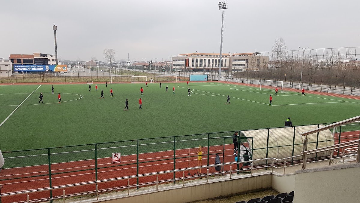 Ekrem Karaberberoğlu Spor Kompleksi