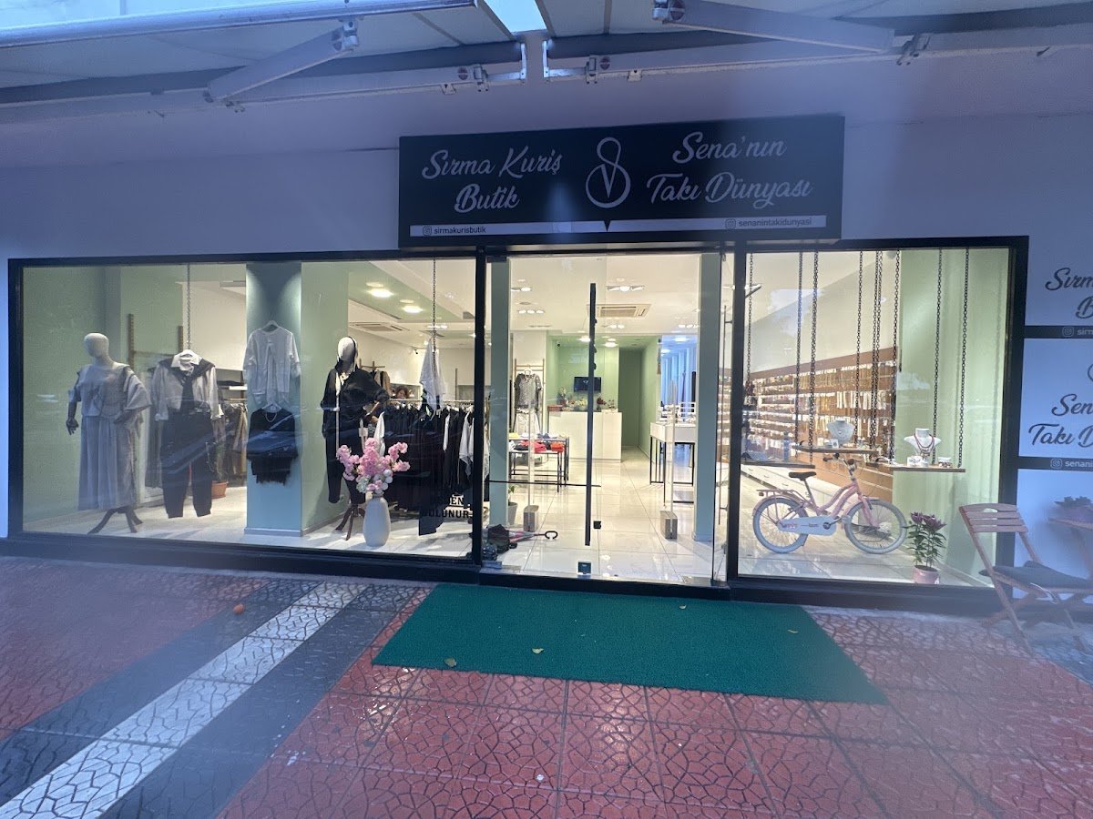 Sırma Kuriş Butik ve Sena'nın Takı Dünyası