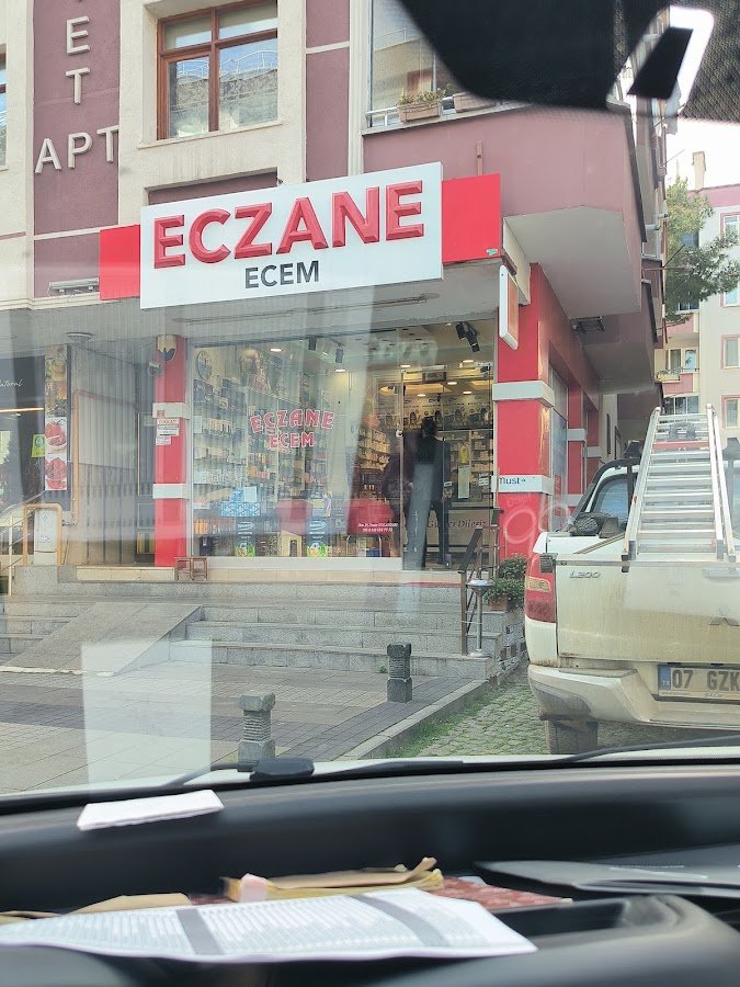 Ecem Eczanesi