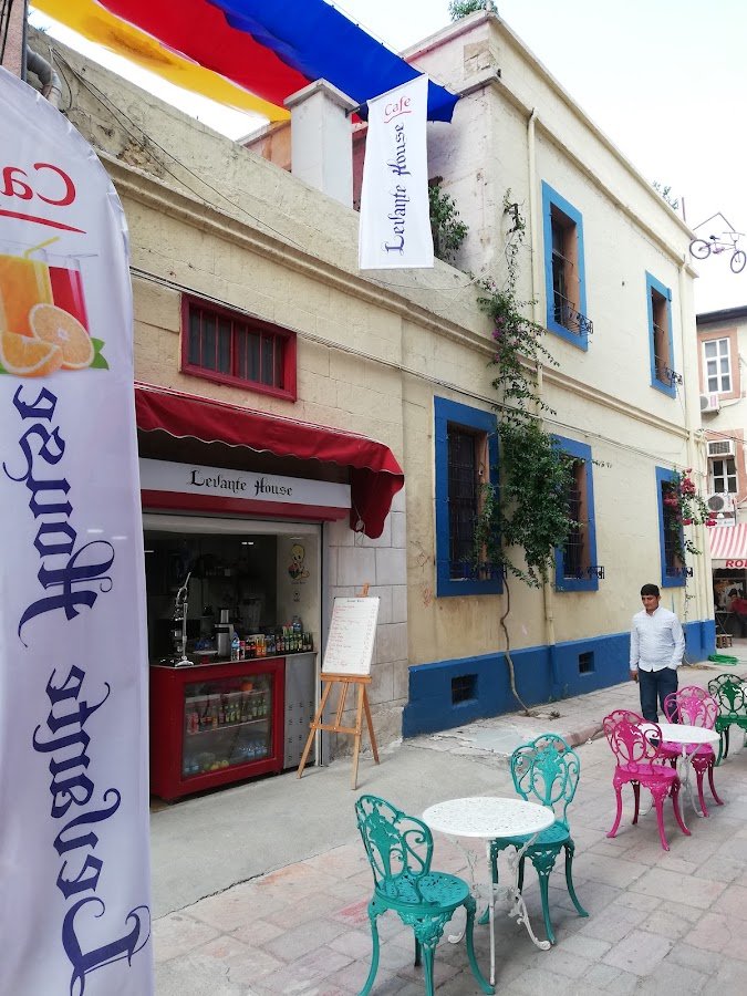 Levante House