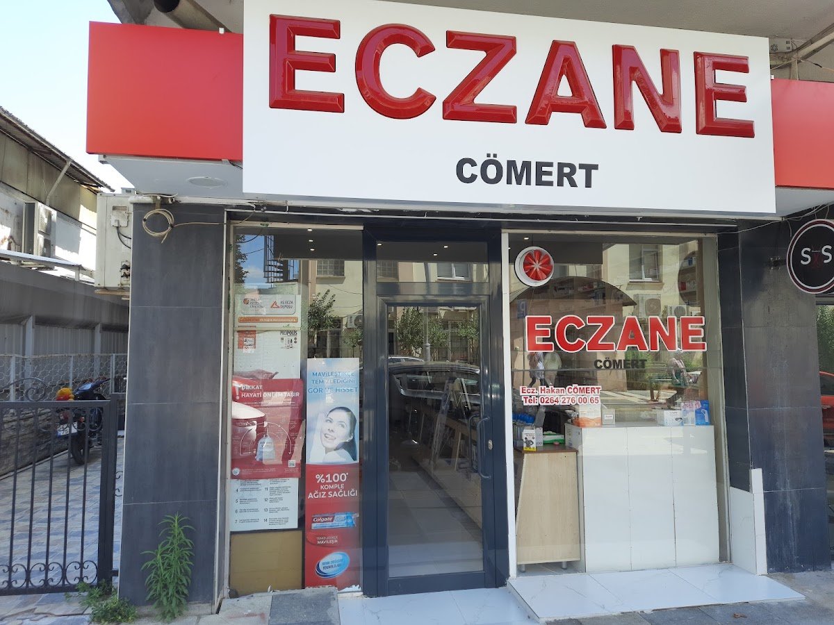 Cömert Eczanesi