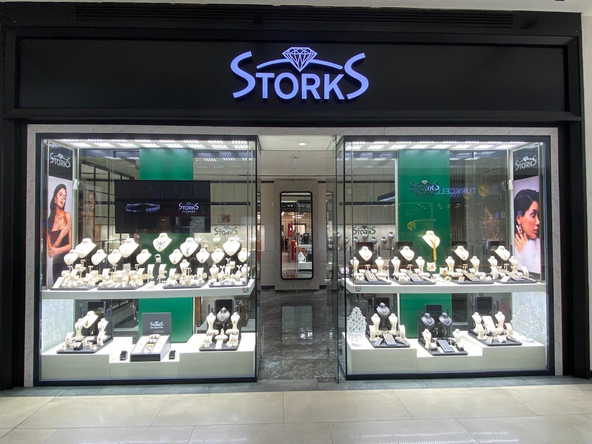 Storks Diamond