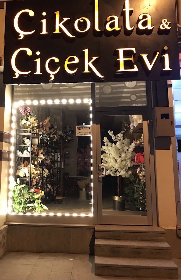 Çikolata ve Çiçek Evi