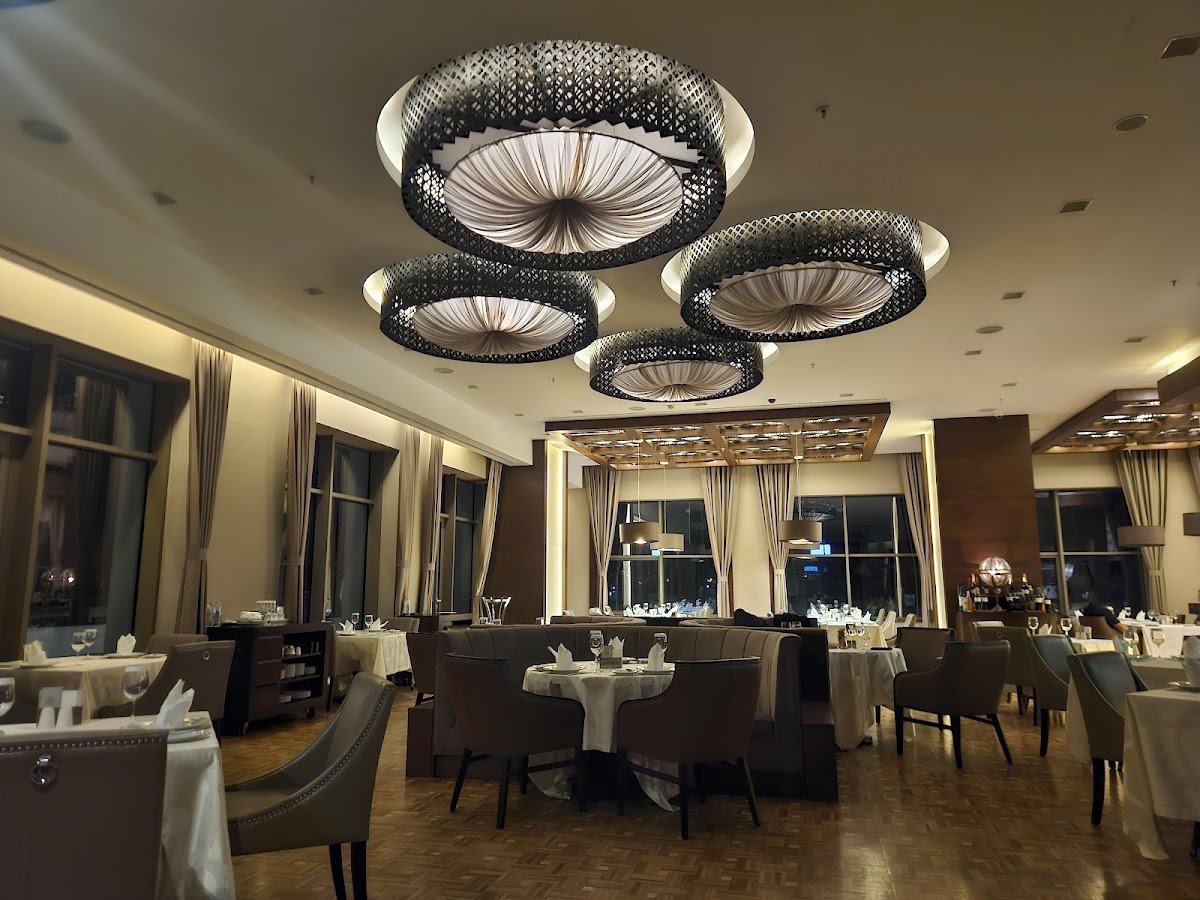 Fora Restaurant