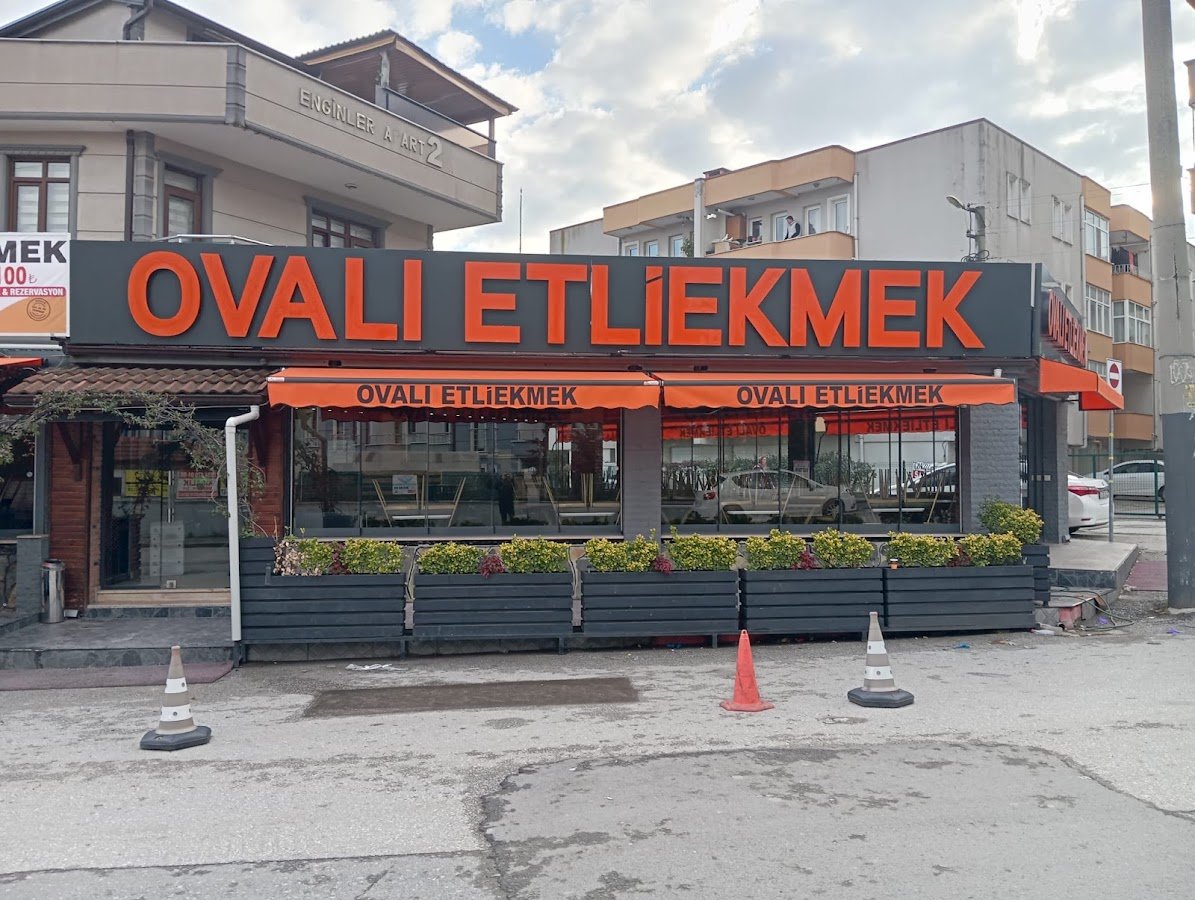 Ovalı Etliekmek Sakarya Şubesi