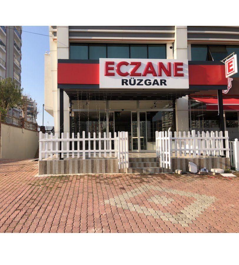 Rüzgar Eczanesi