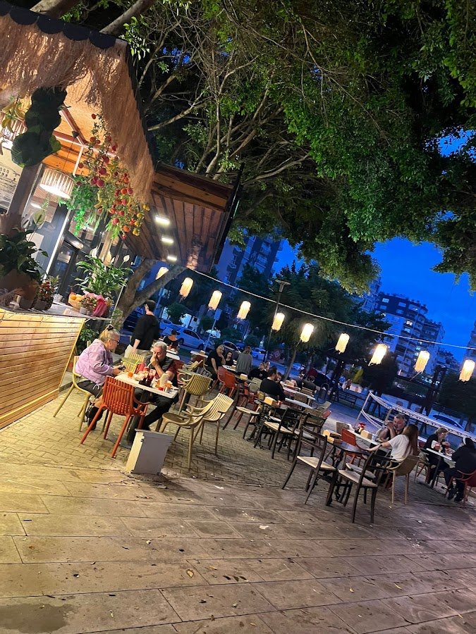 Ananas Cafe