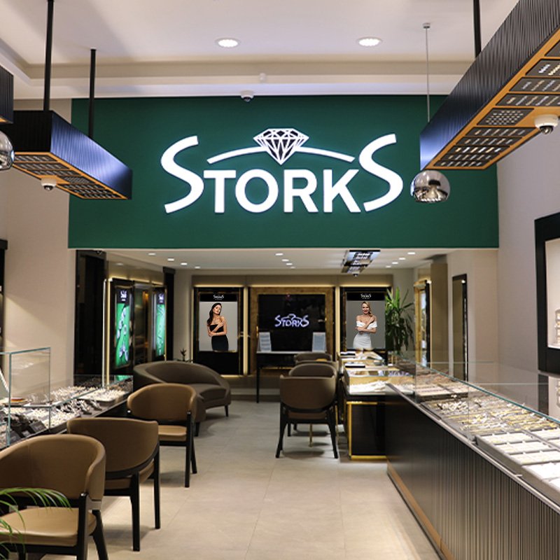 Storks Diamond