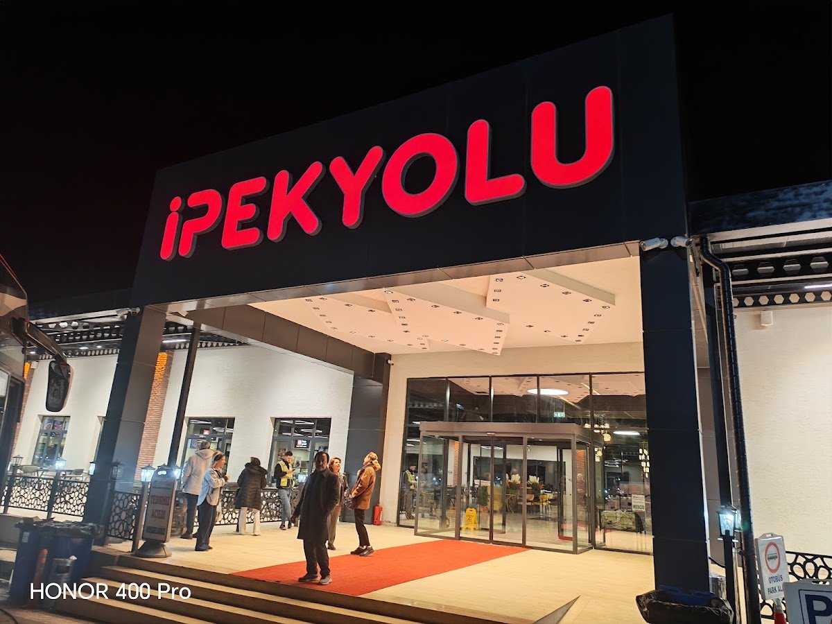 İpek Yolu Dinlenme Tesisleri