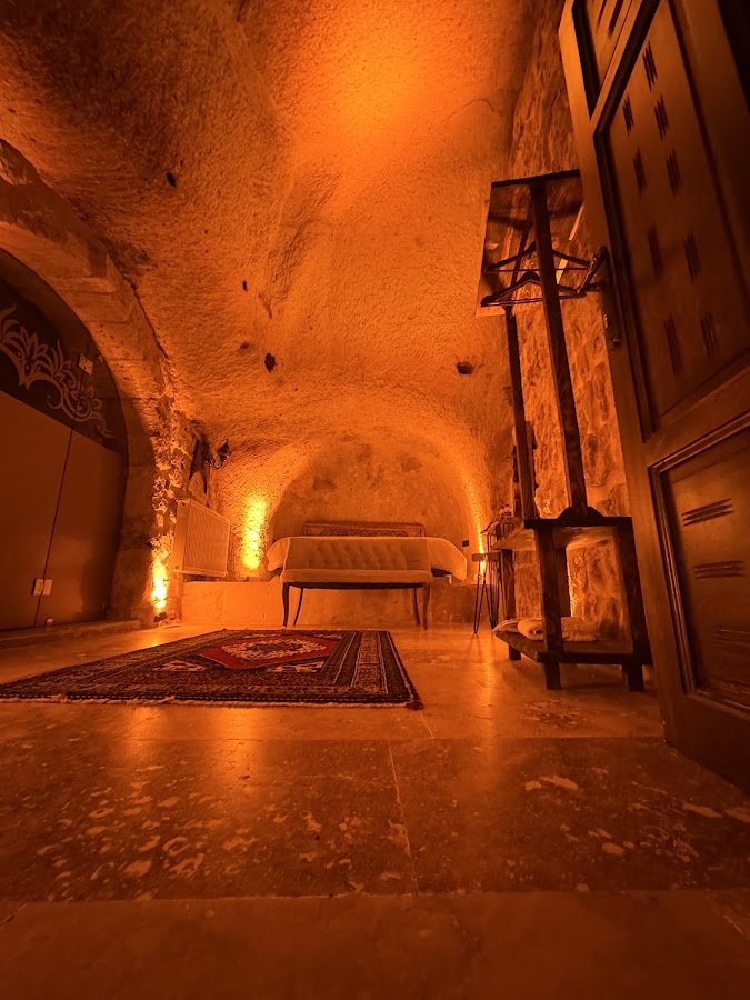 Euphoria Cave House