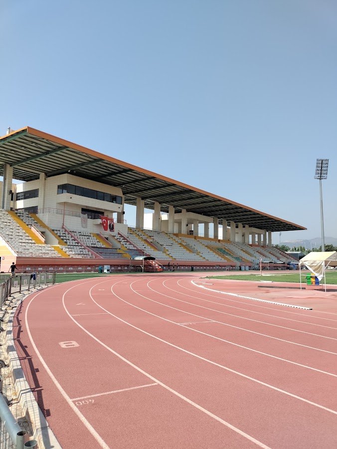 Nevin Yanıt Atletizm Pisti