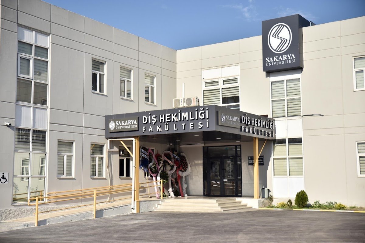 Sakarya Üniversitesi Diş Hekimliği Fakültesi