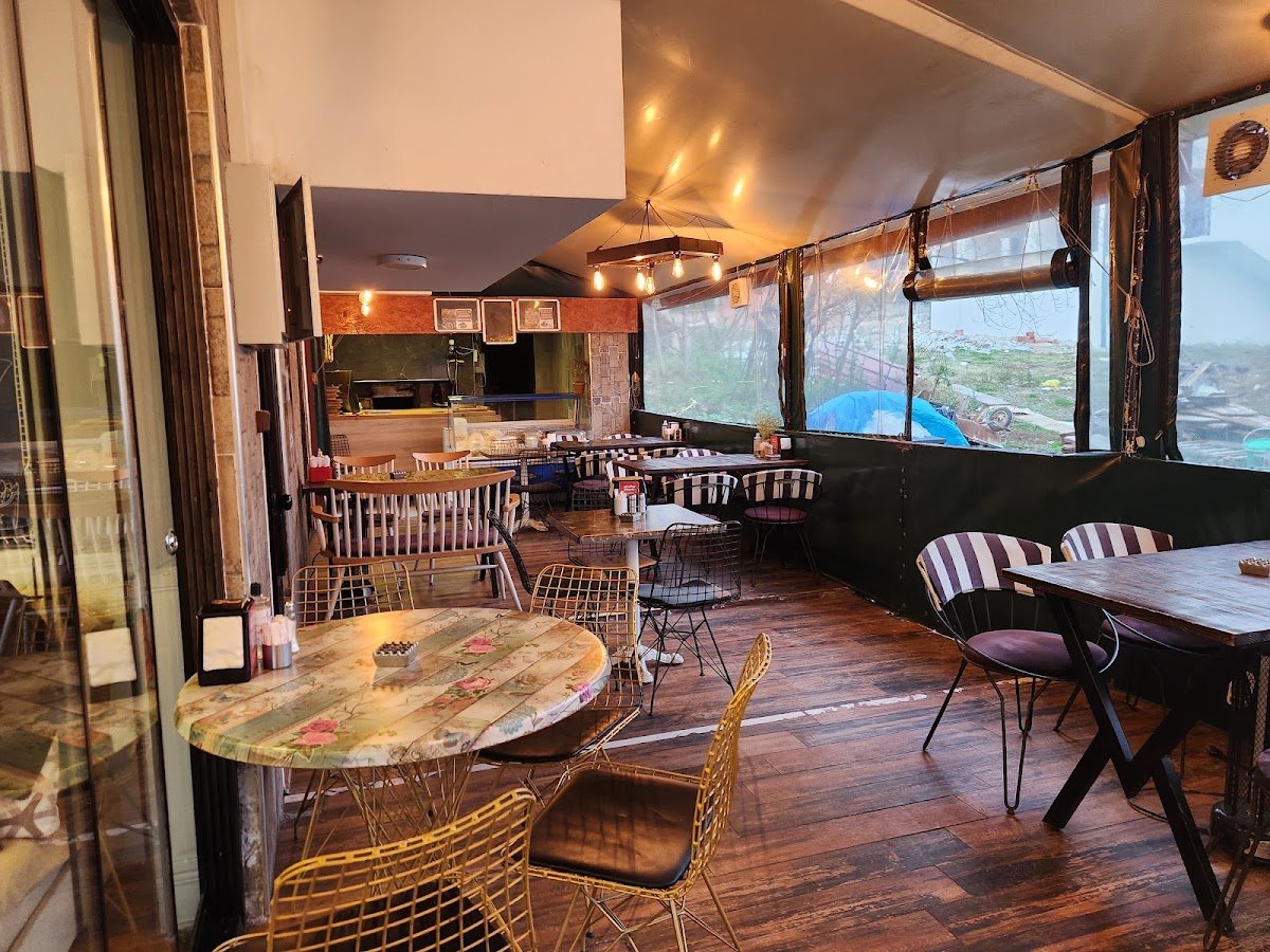 Aisha Cafe & Restaurant