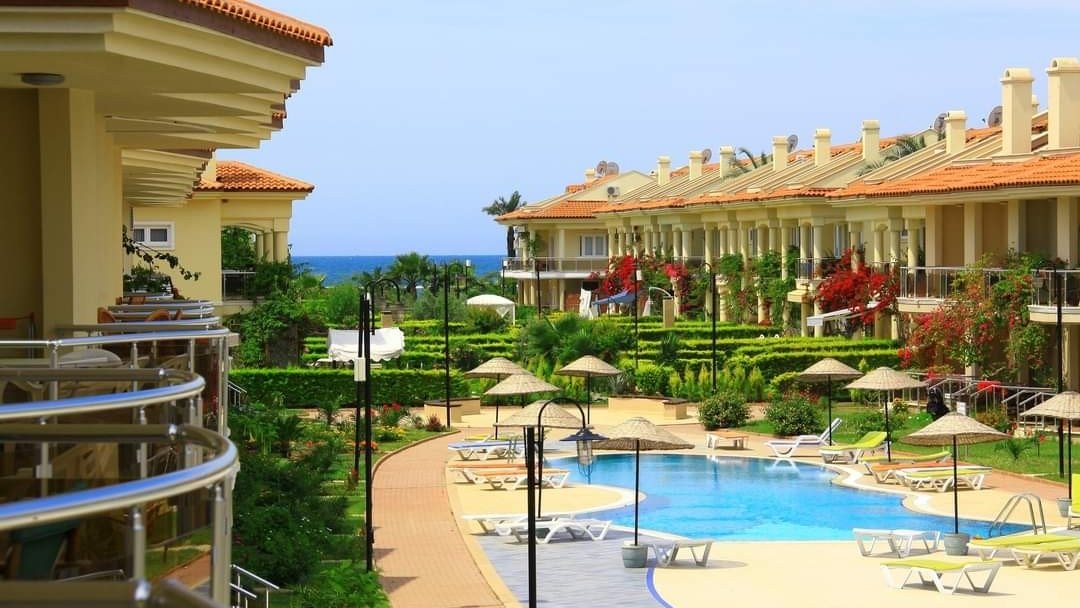 Sunset Beach Club - Lighthouse Apartments 9 & 10
