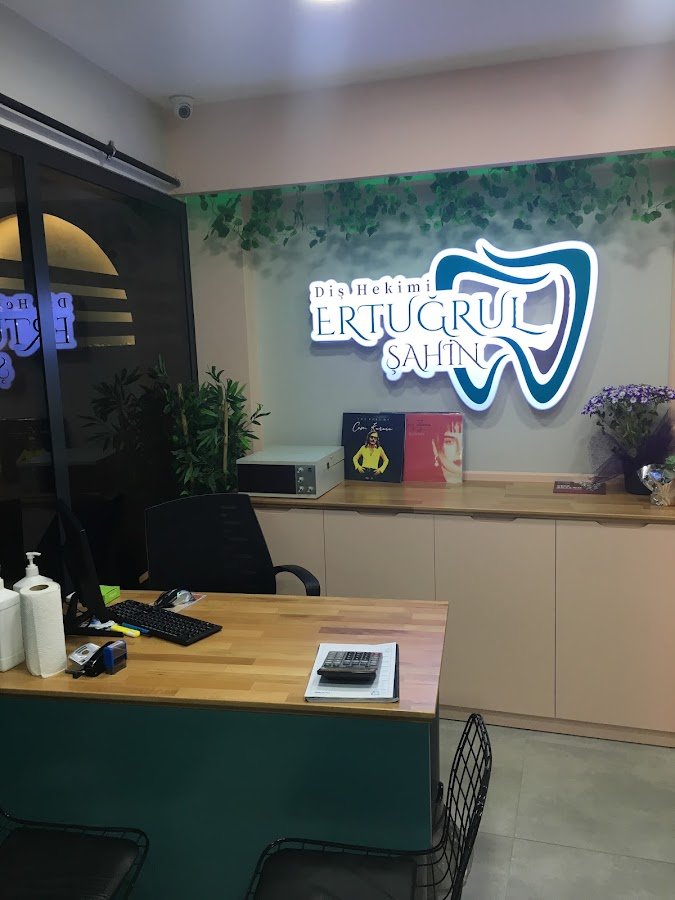 Diş Hekimi Ertuğrul Şahin