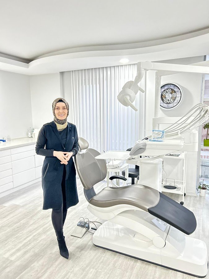 Diş Hekimi Dilek Uçar Çiftçi