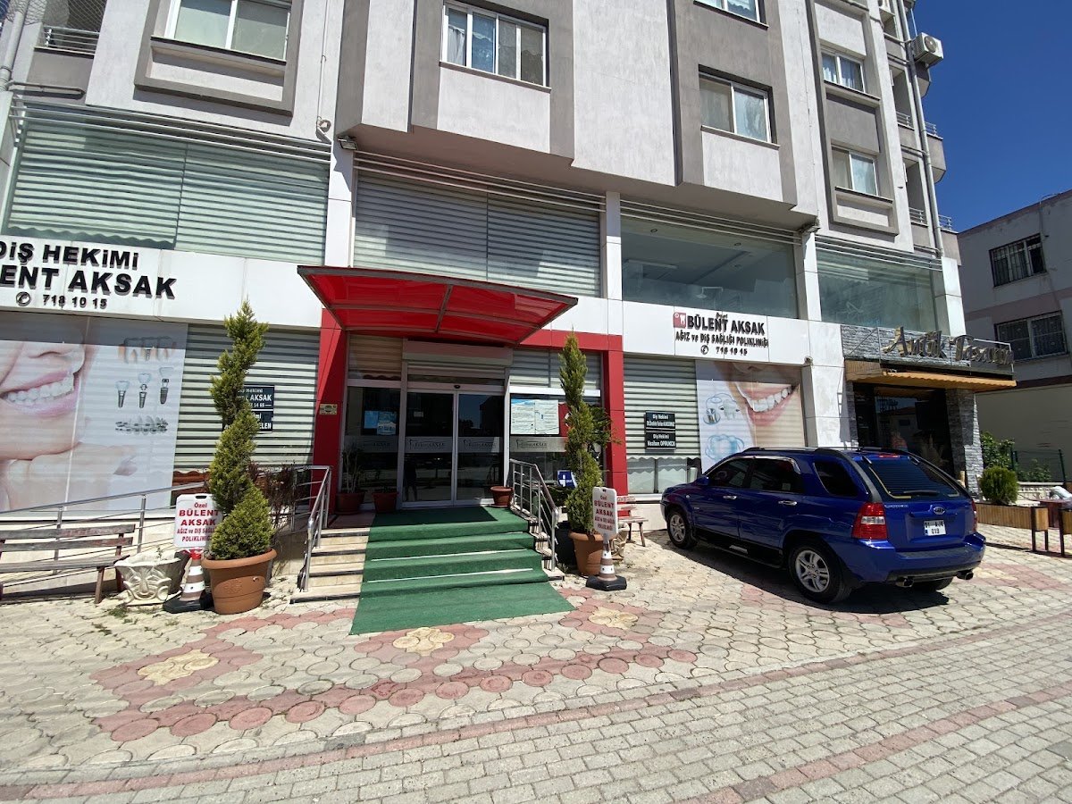 Bülent Aksak Ağız ve Diş Sağlığı Polikliniği
