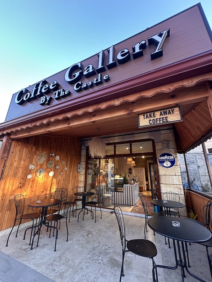 Coffee Gallery By The Castle