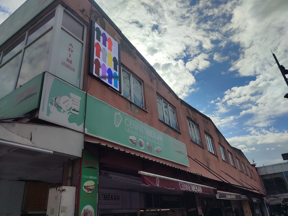 Cennet Mekan Döner Salonu