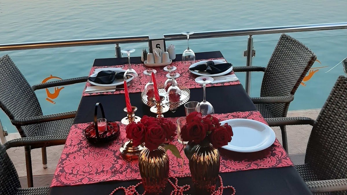 Niyazi Kesim Restoran Batıpark