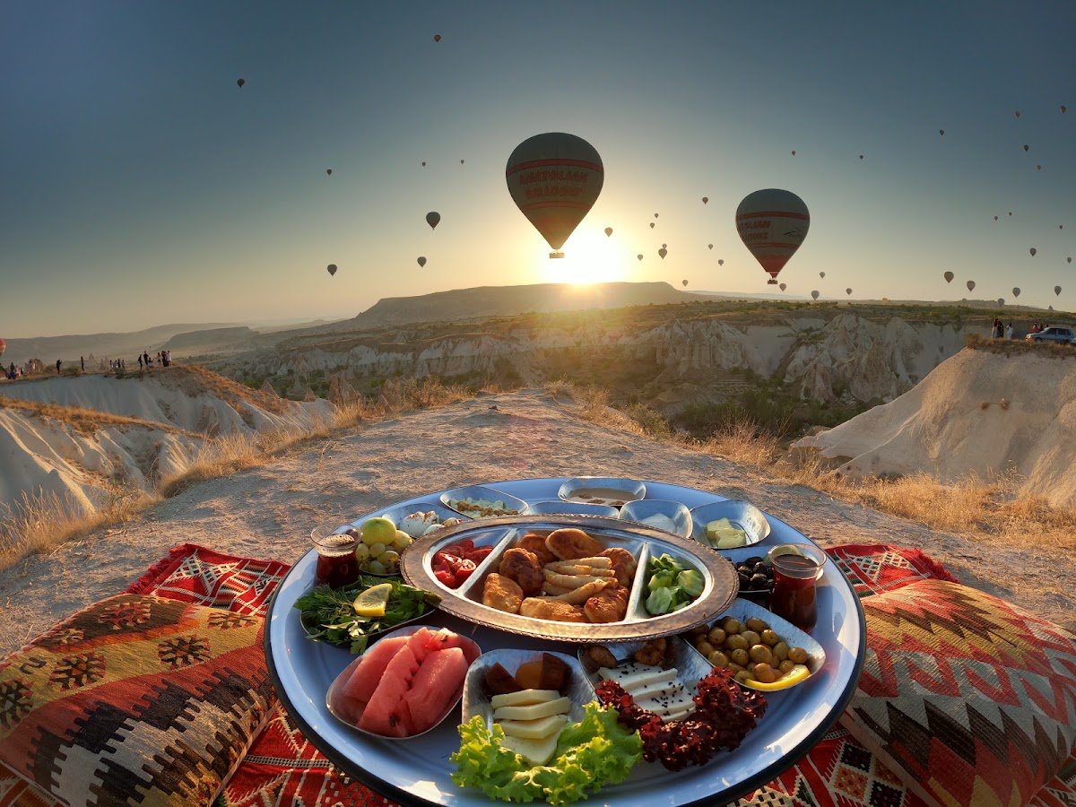 Wild Food Sunrise Cappadocia Breakfast & Sunset Dinner