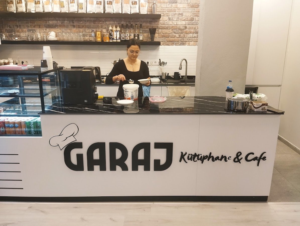Garaj Cafe & Catering