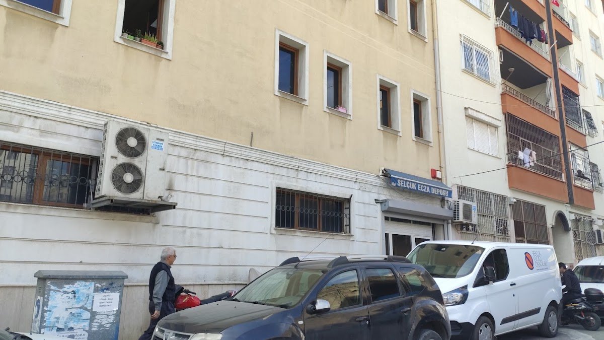 Selçuk Ecza Deposu