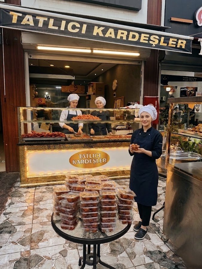 Tatlıcı Kardeşler