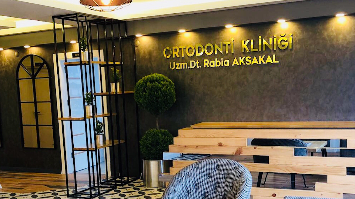 Ortodonti Uzmanı Rabia Aksakal