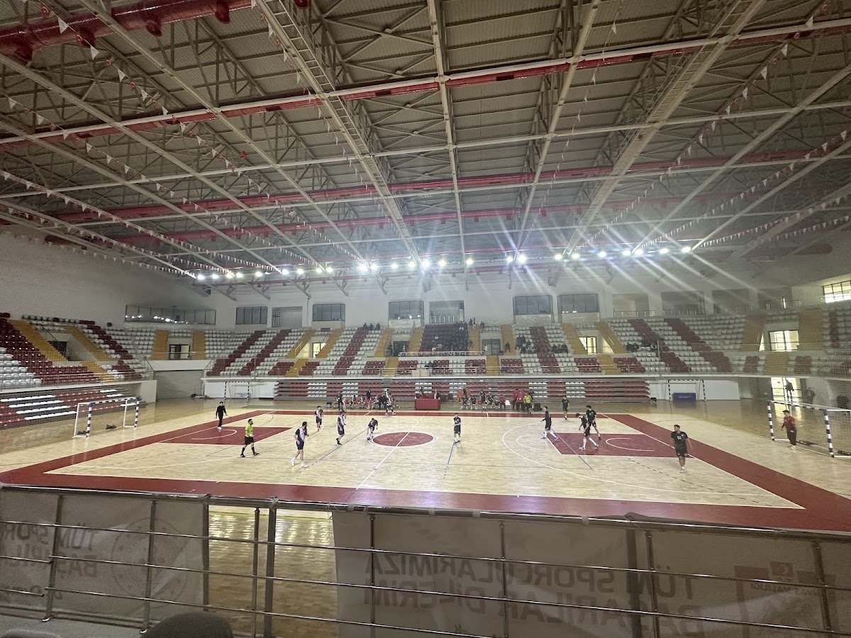 Taha Akgül Spor Salonu