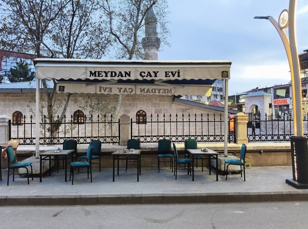 Meydan Çay Evi Aşıklar Meclisi