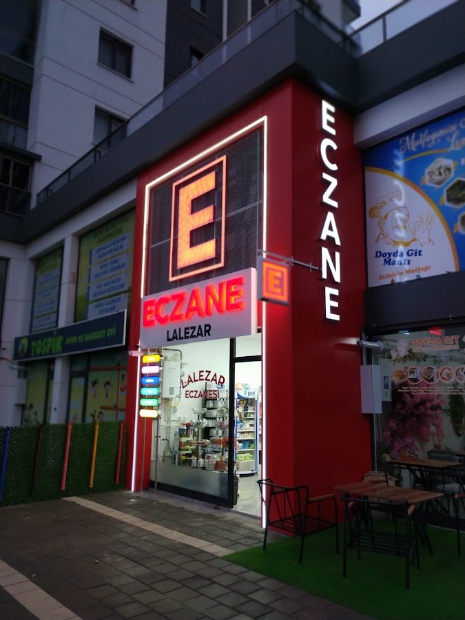 Lalezar Eczanesi