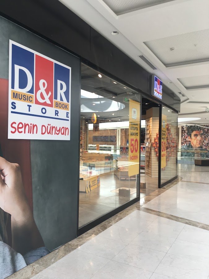 D&R
