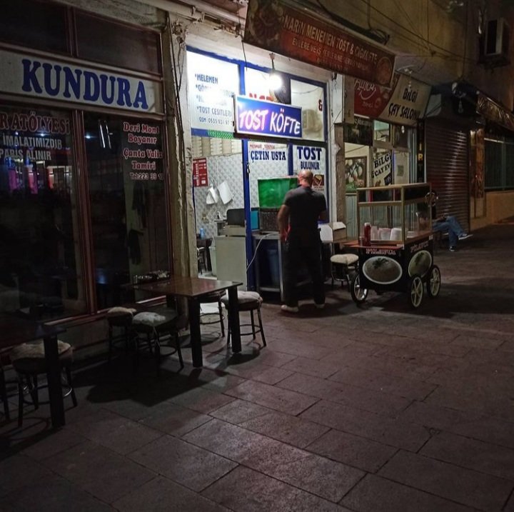 Çetin Usta Tost ve Döner Salonu