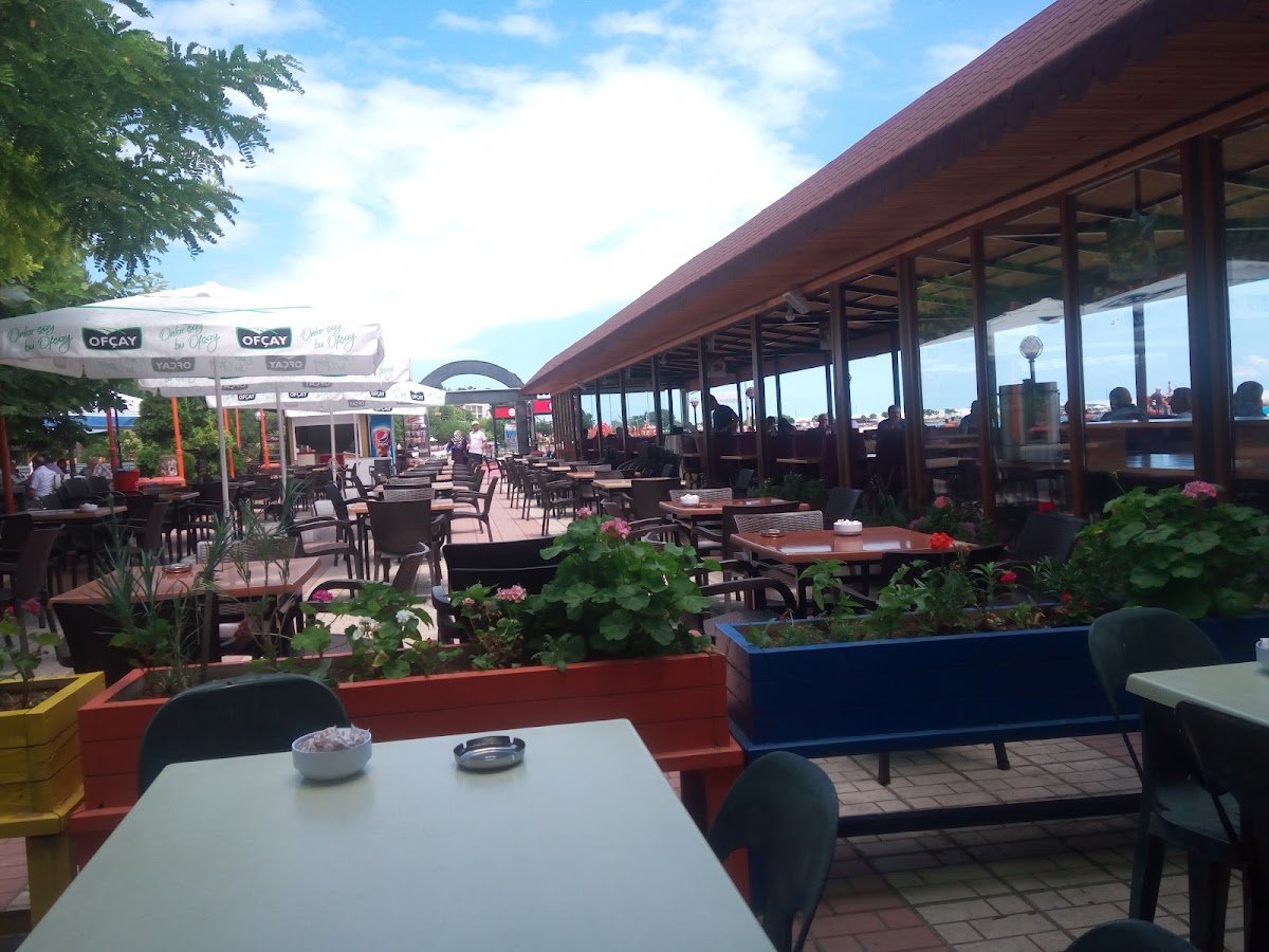 İskele Cafe Kahvaltı & Mantı & Balık Mekanı
