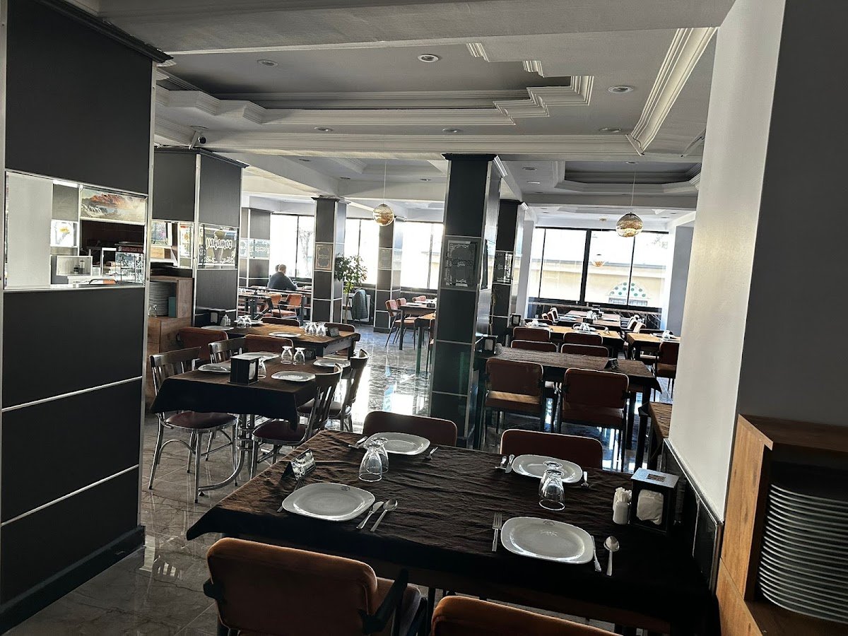 Yakamoz Et Lokantası ( Restoran )