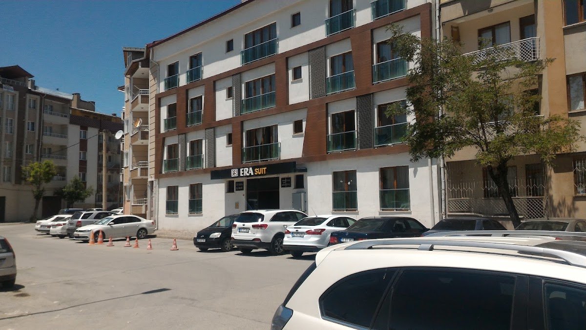 Era Suıt