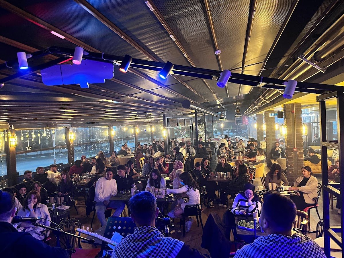 Pusula Plus Cafe