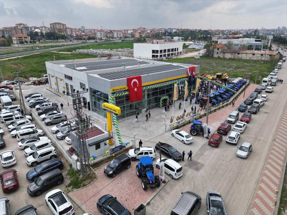 Uşak New Holland Bayii Mürpa Plaza