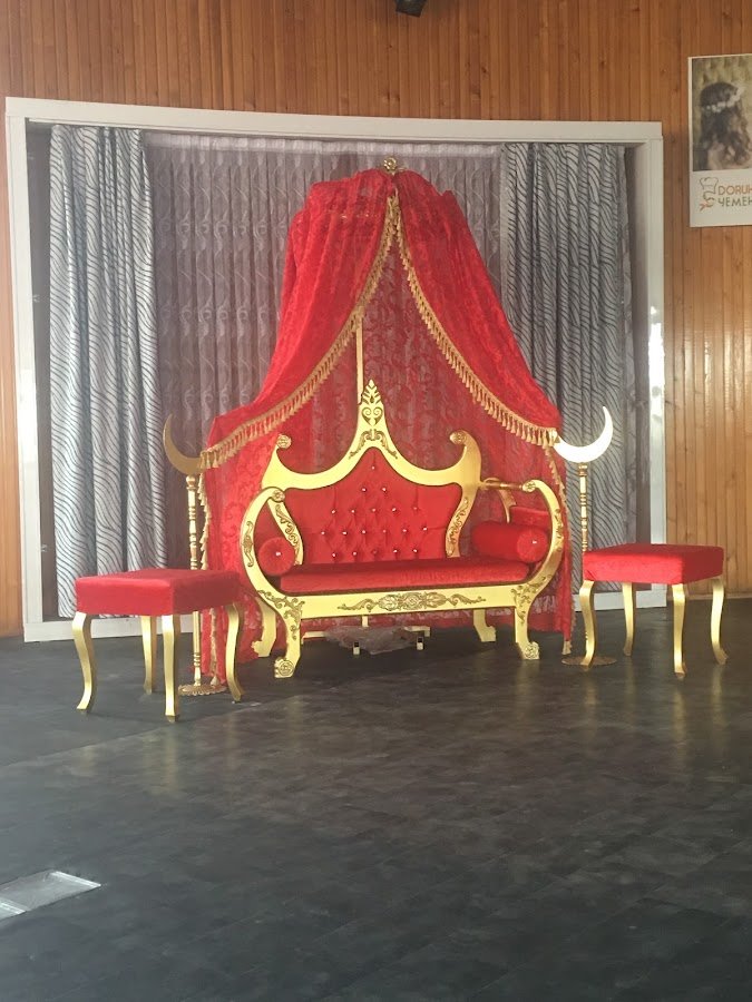Uşak Doruk Düğün ve Toplantı Salonları