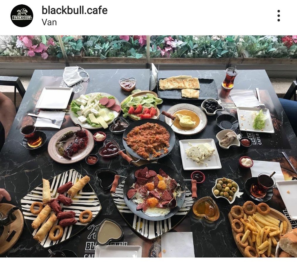 Blackbull Cafe